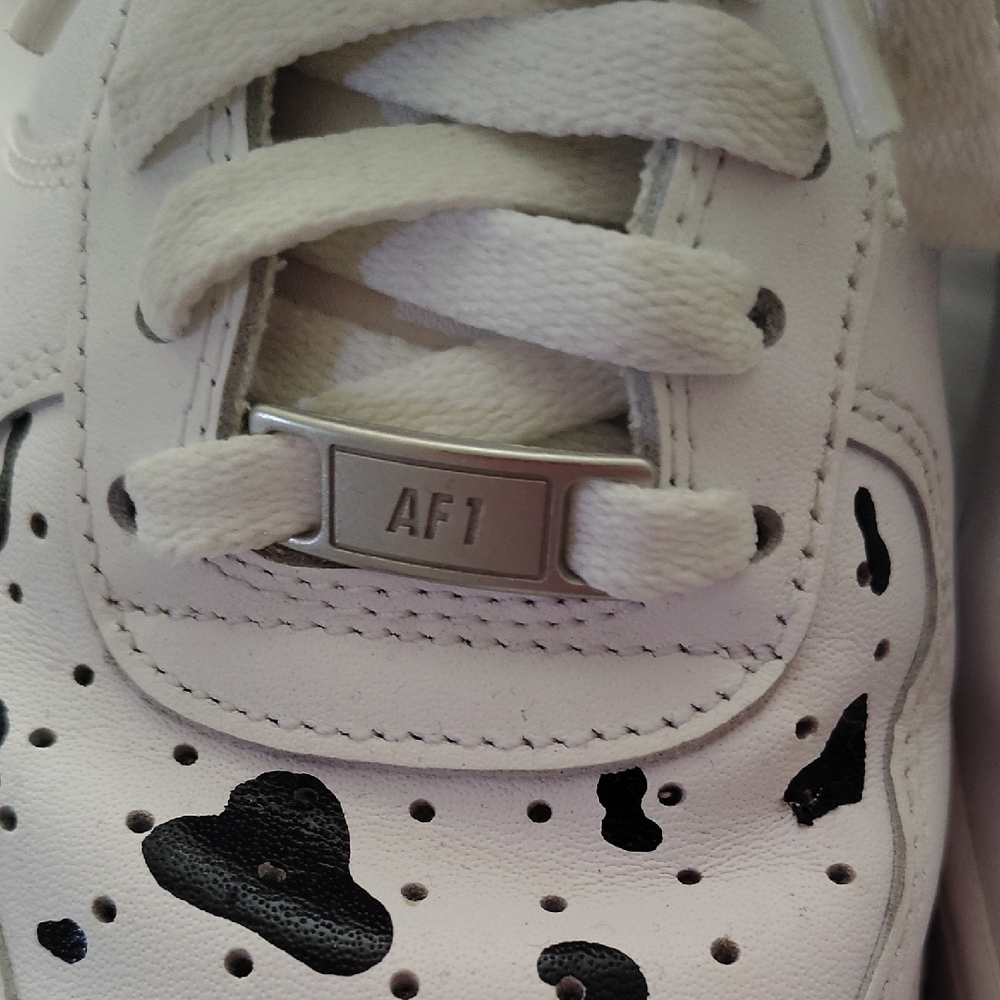 Custom Air Force 1's - Picture 4 of 4